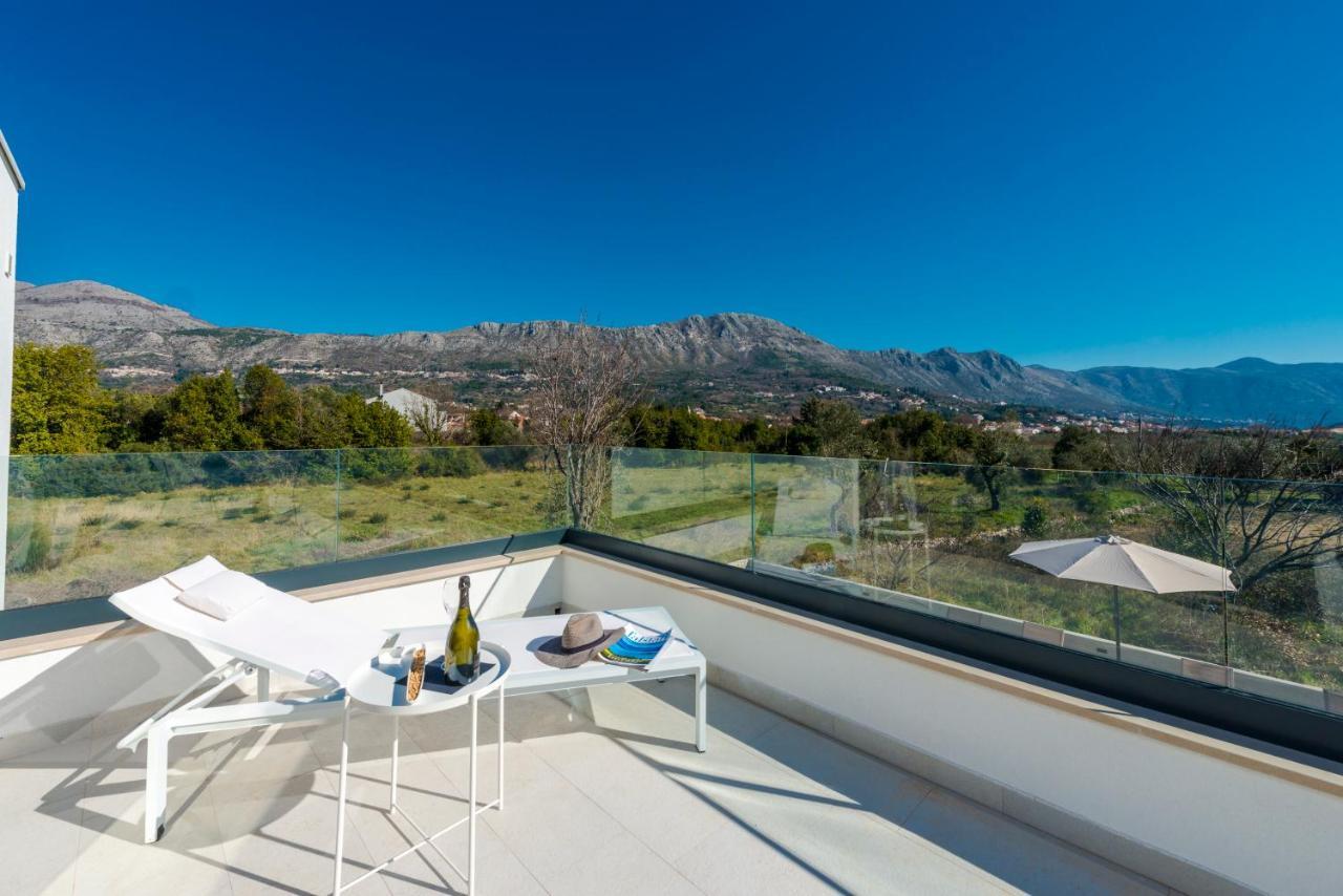 Villa Invigo - Brand New Private Pool Villa Mlini Exterior photo