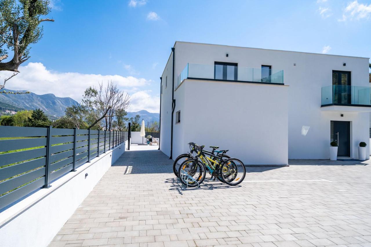 Villa Invigo - Brand New Private Pool Villa Mlini Exterior photo