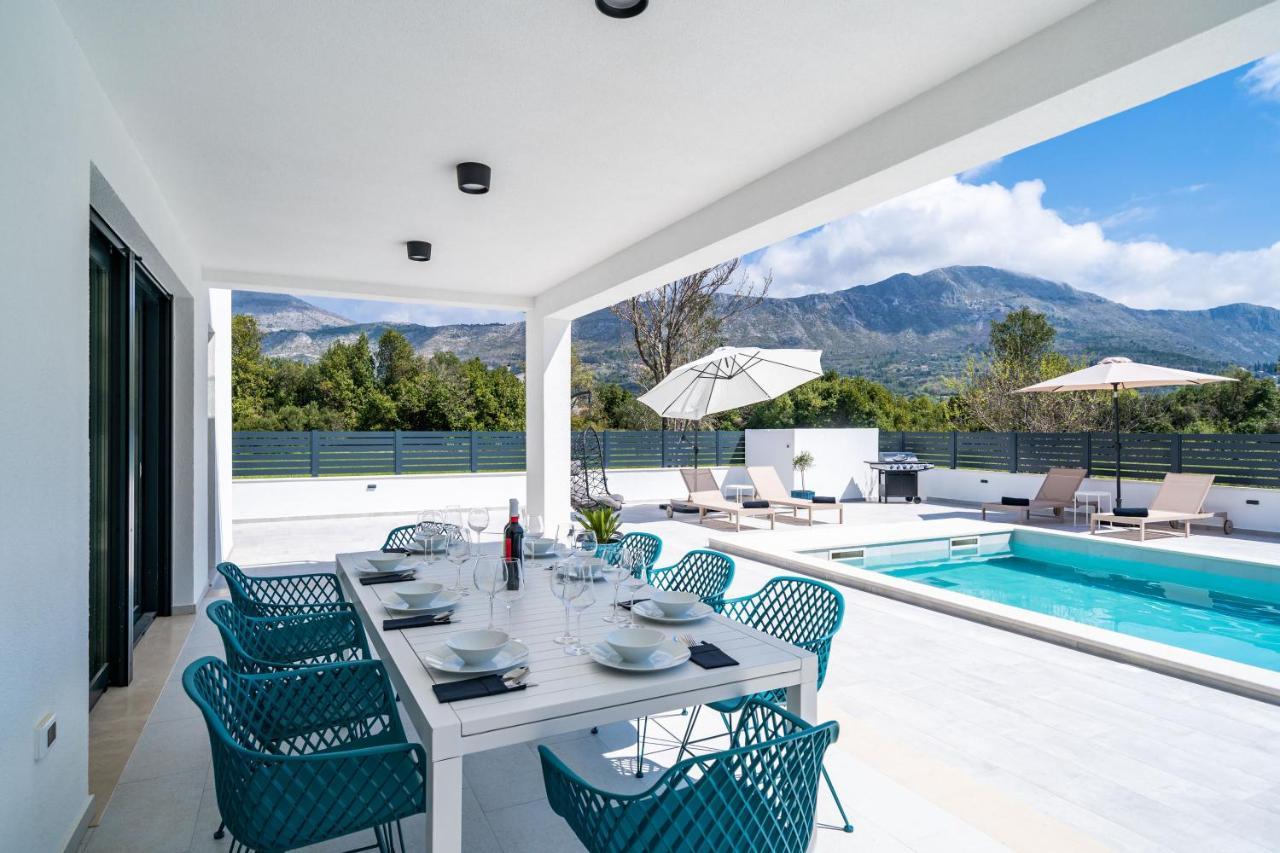 Villa Invigo - Brand New Private Pool Villa Mlini Exterior photo